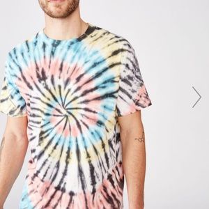 Cotton on New loose fit tie die spiral men’s M cotton on
